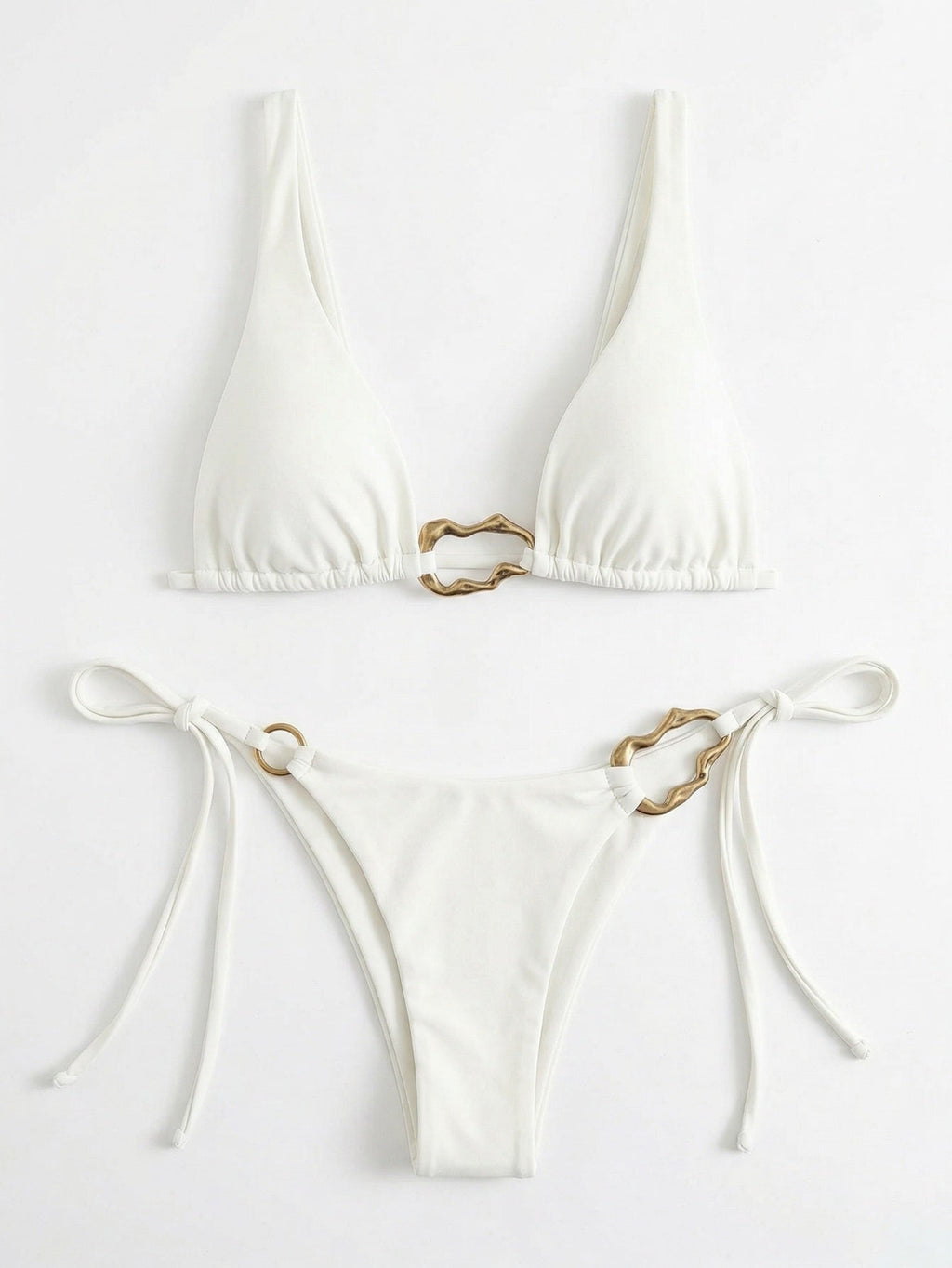 Maillot de bain deux pièces triangle à anneaux métalliques - Élégant et chic