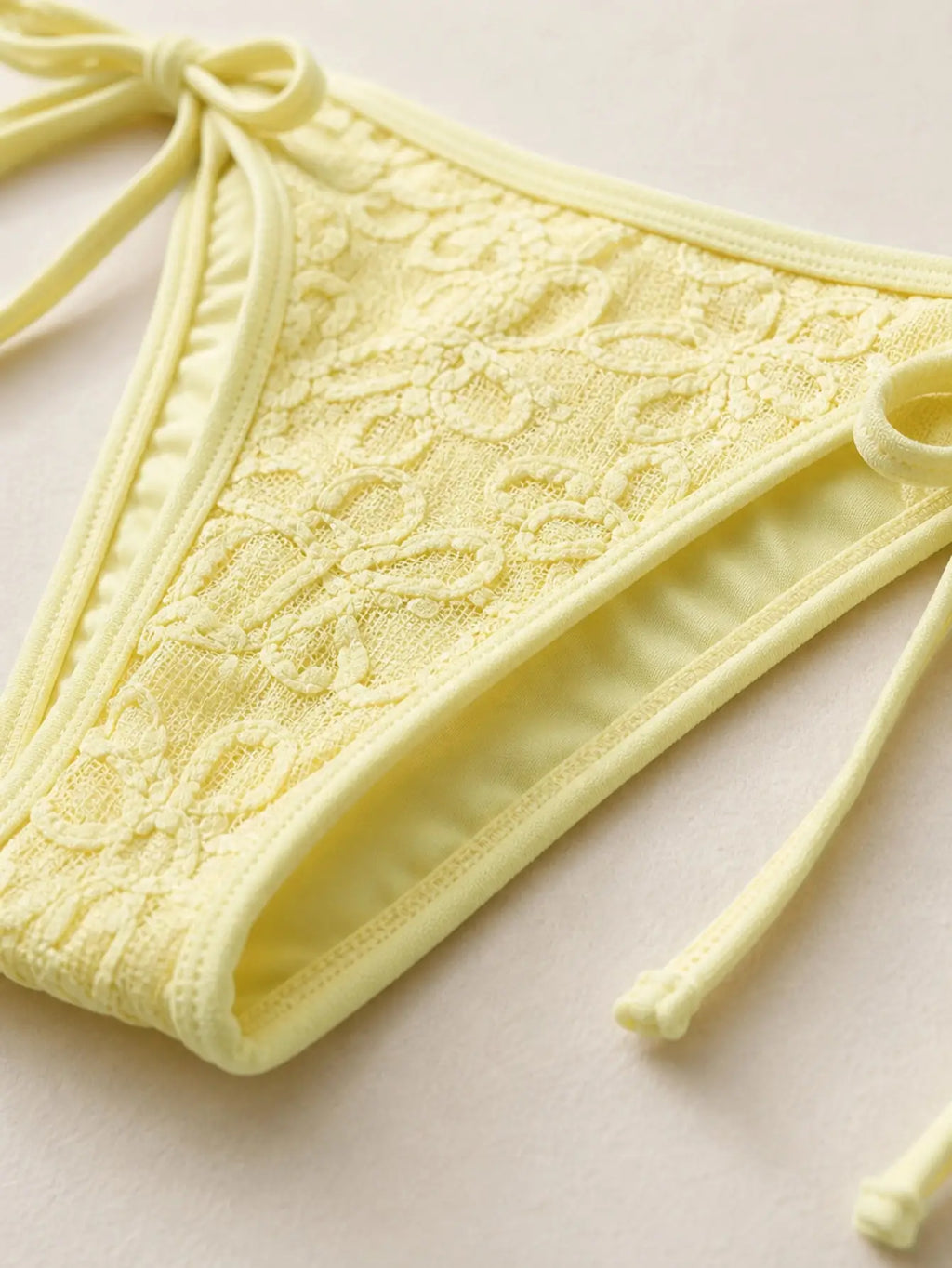 Ensemble de bikini jaune vif à col halter pour femmes