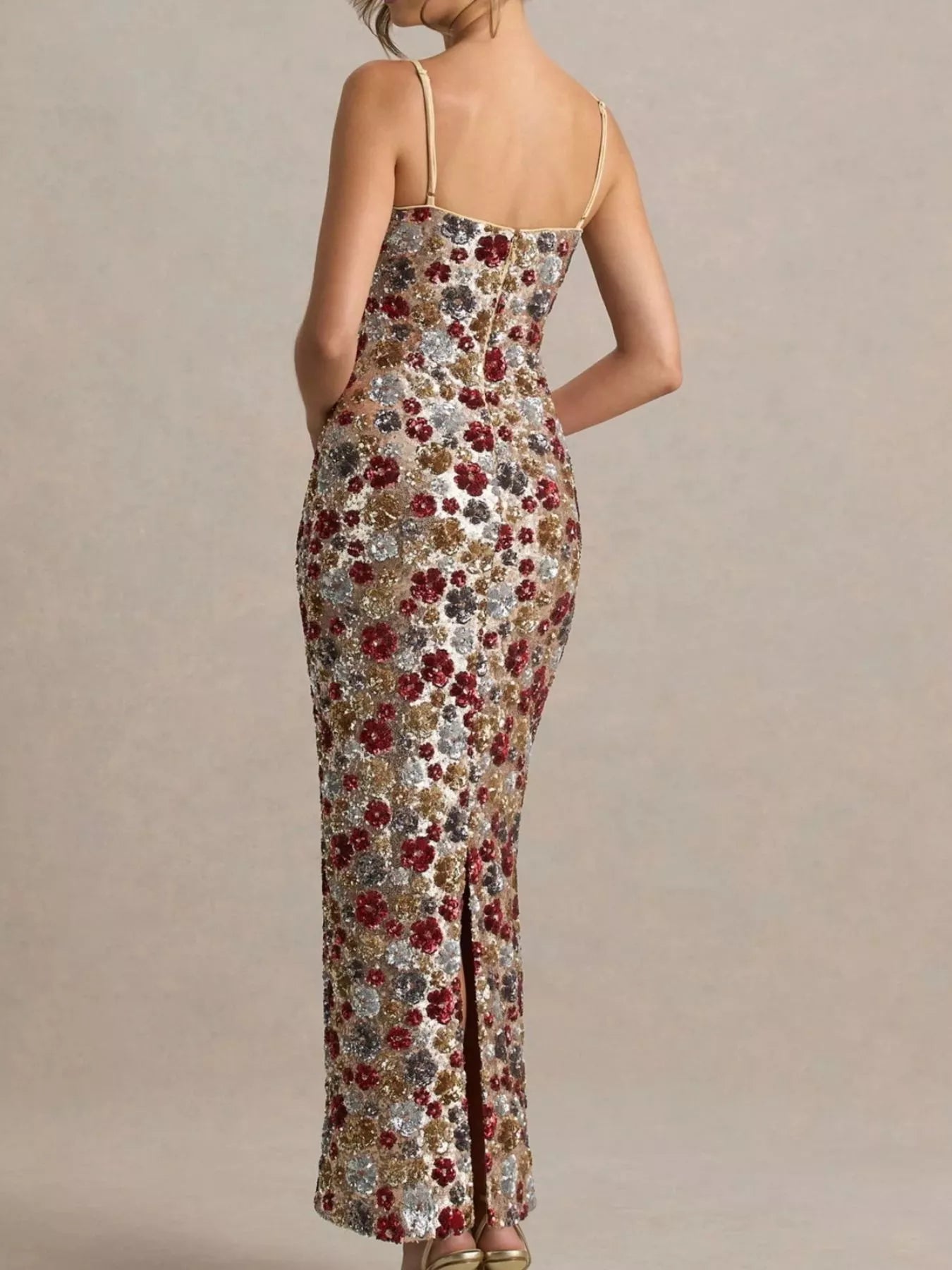 Vestido Celeste Bordado – Esplendor Floral